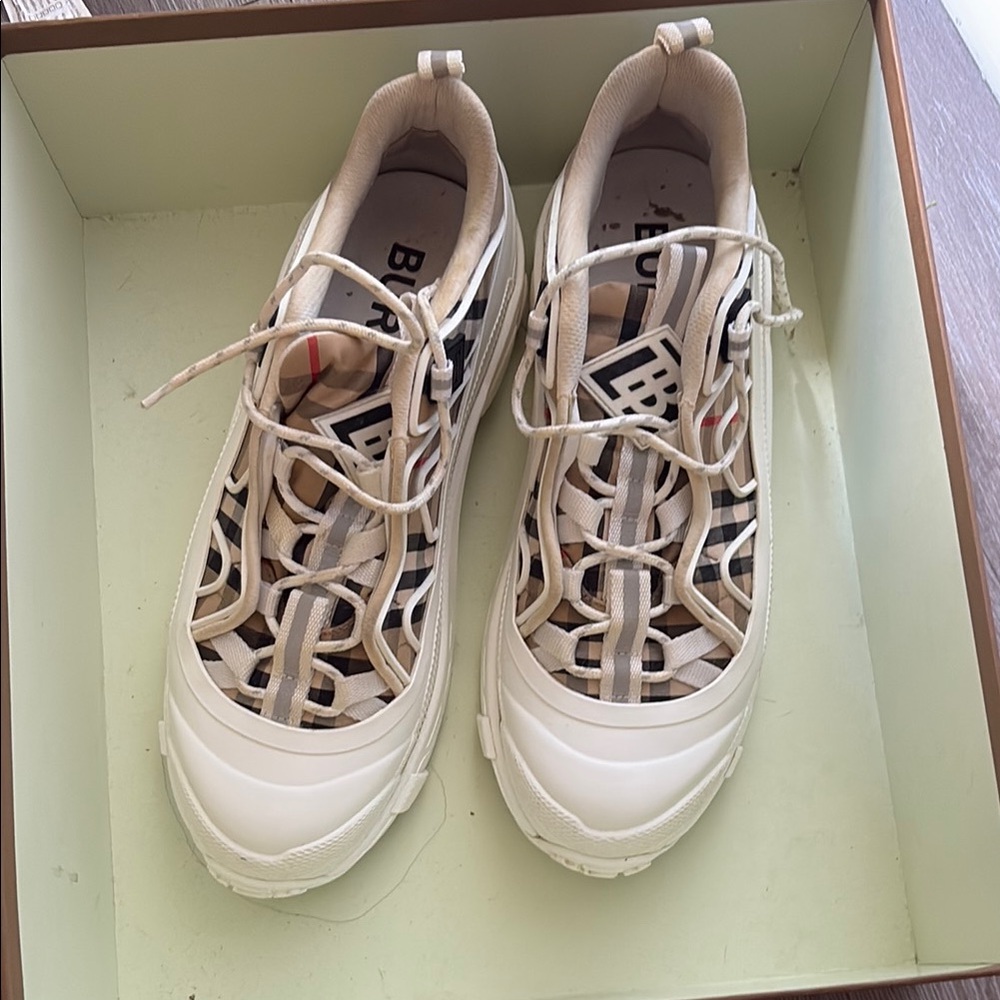 Burberry Beige and White Sneakers - Picture 1 of 4